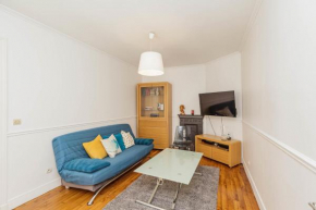 Bright Apt of 40m -7min from the Asian district